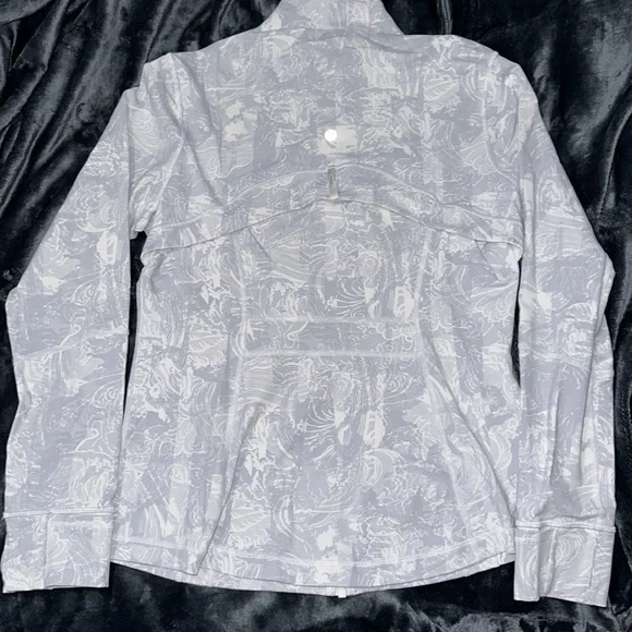 Like New! Lululemon Define Jacket - Picture 5 of 5